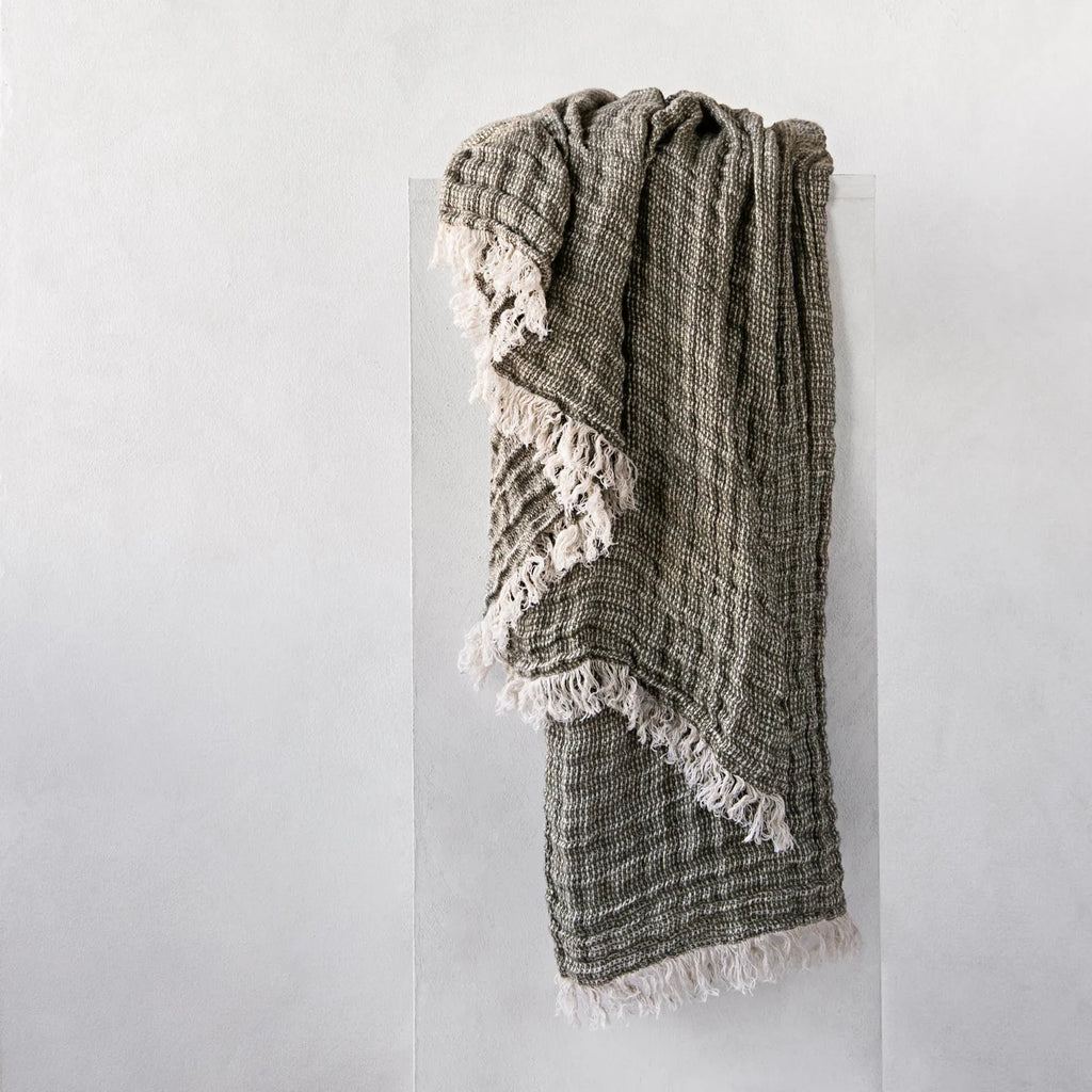 Hale Mercantile Co. - Crush Linen Throw , 160 x 210cm - Mondopiero